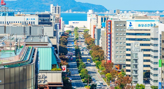 博多駅前のビジネス街の風景